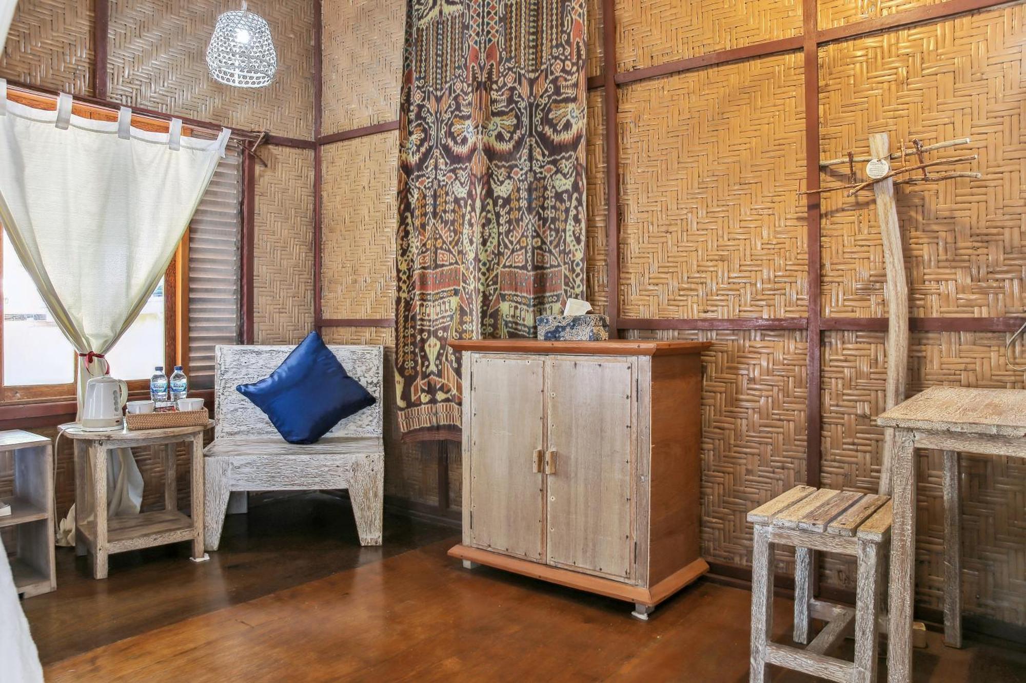 Cemara Beachfront Suite Mondu Экстерьер фото