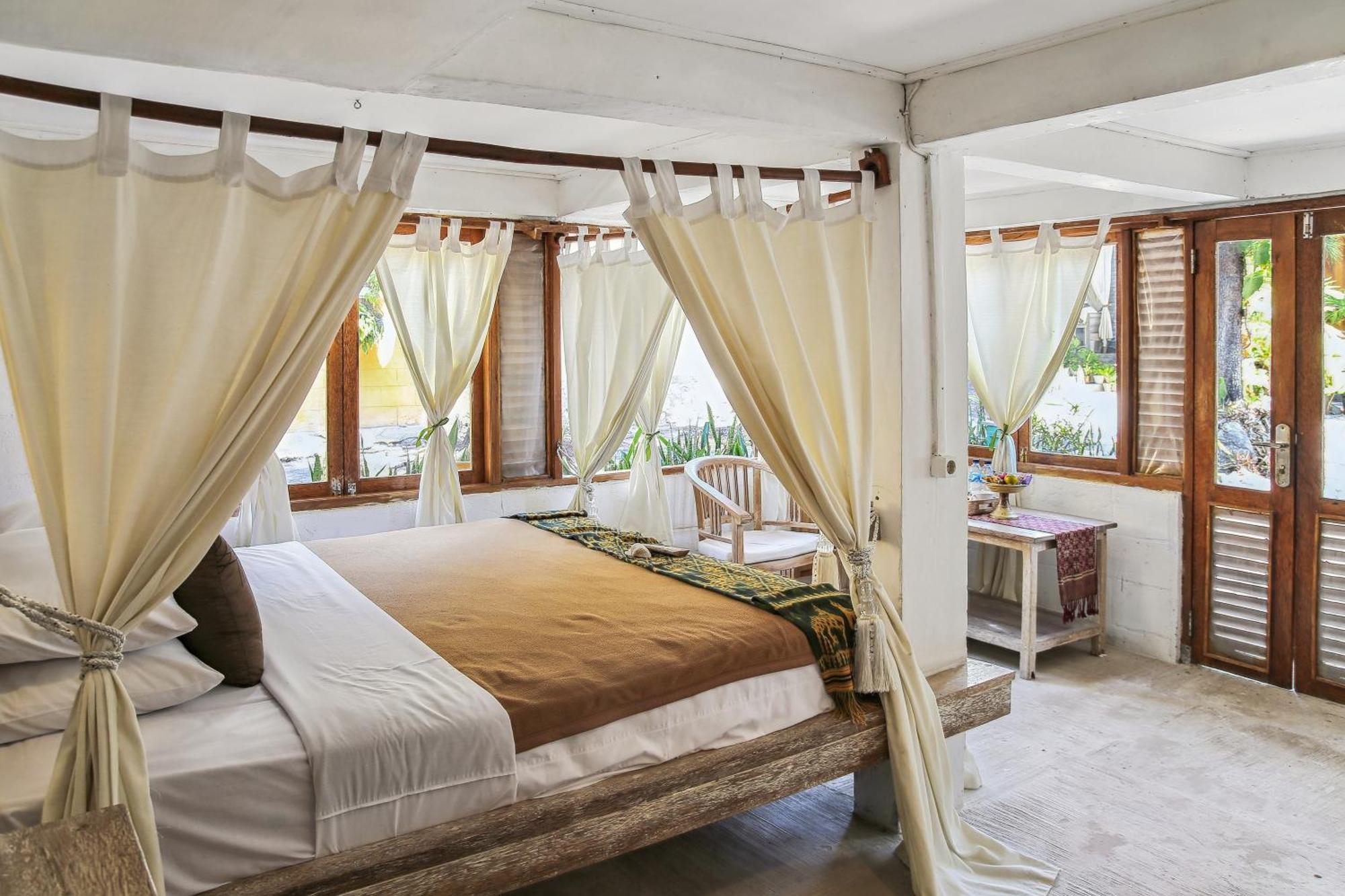 Cemara Beachfront Suite Mondu Экстерьер фото